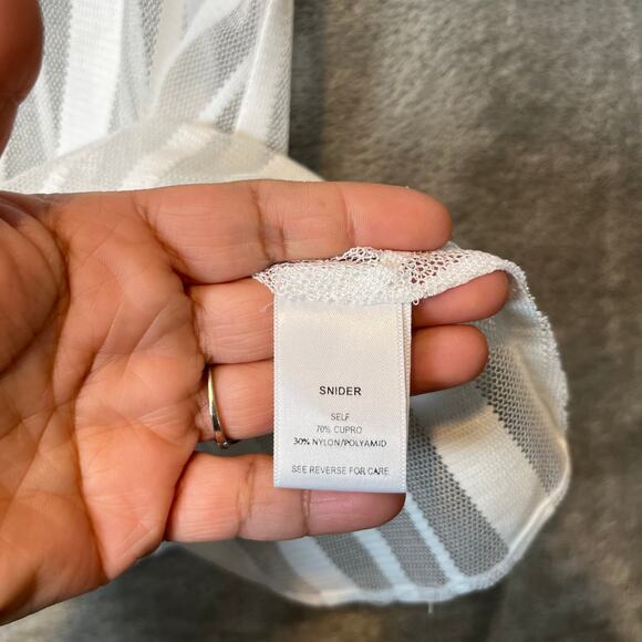 Staci Snider Primrose Top in White Stipe Mesh Size‎ Large - Picture 5 of 7